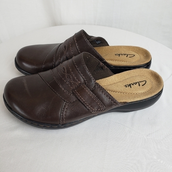 NWOB Clark's Brown Leather Clogs Sz 7M - Picture 3 of 8